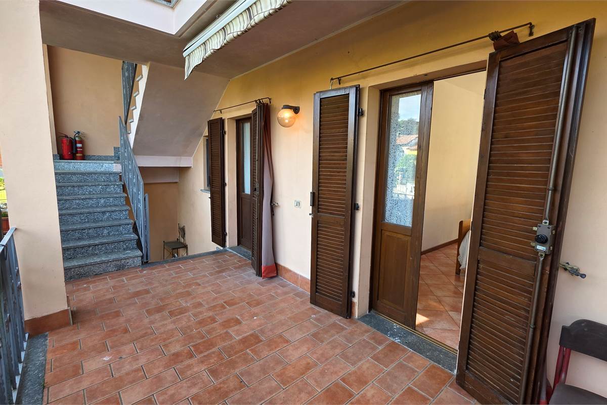Villa a schiera a Dormelletto 
