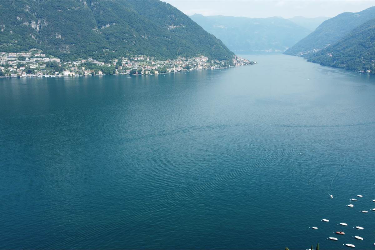 Spettacolare Attico su due livelli con bellissima Vista Lago di Como