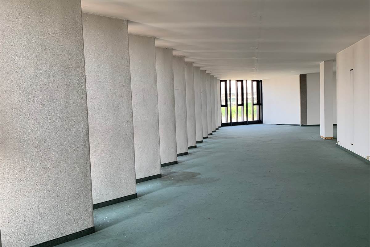 Grande ufficio direzionale a Cantu'