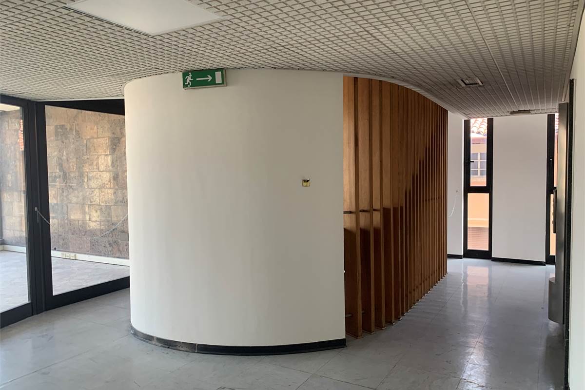 Grande ufficio direzionale a Cantu'