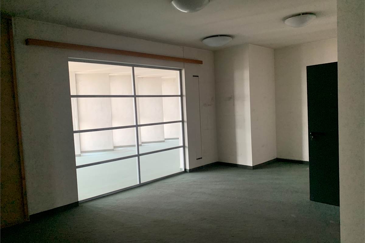 Grande ufficio direzionale a Cantu'