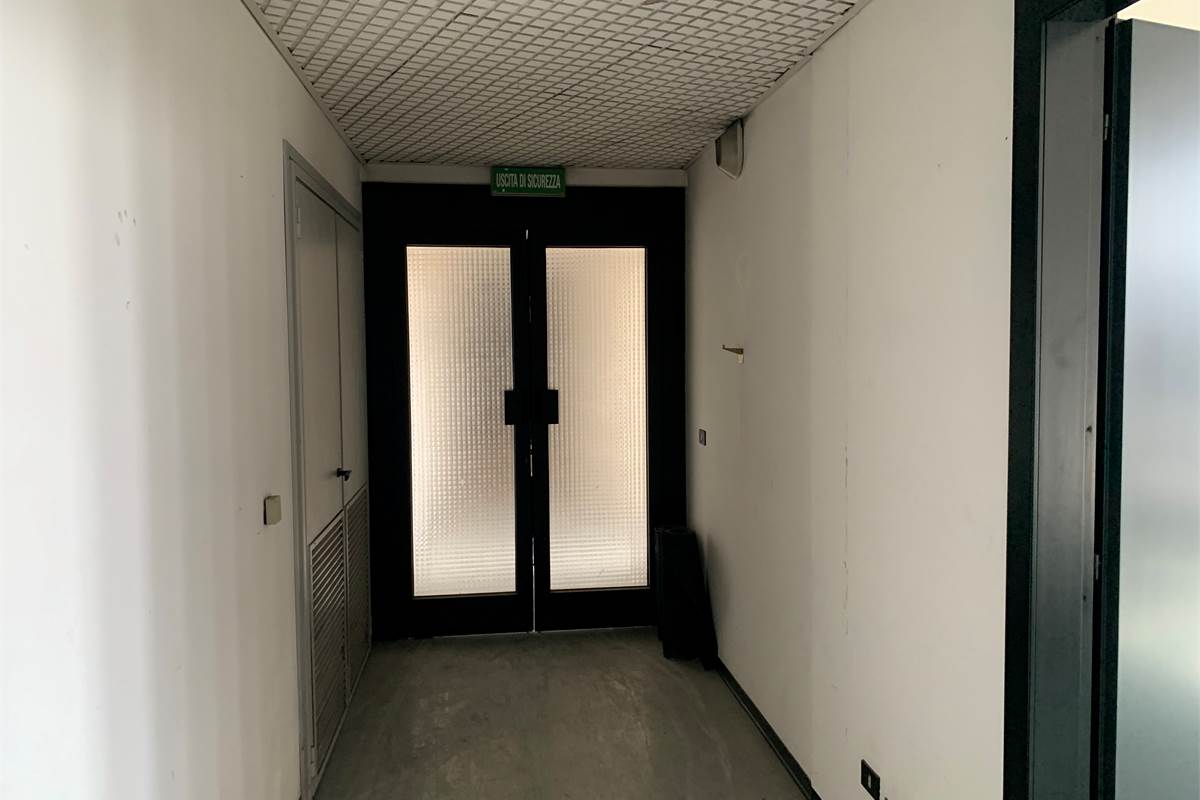 Grande ufficio direzionale a Cantu'