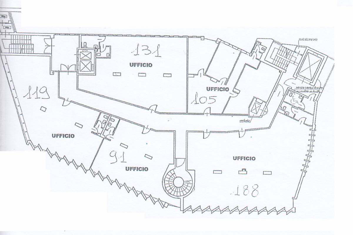 Grande ufficio direzionale a Cantu'
