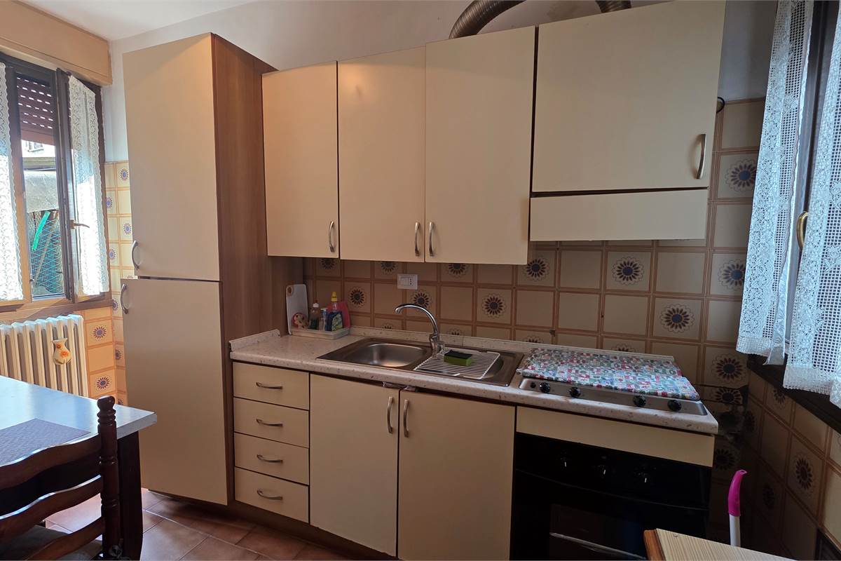 Porzione di Casa a Fenegrò con giardino