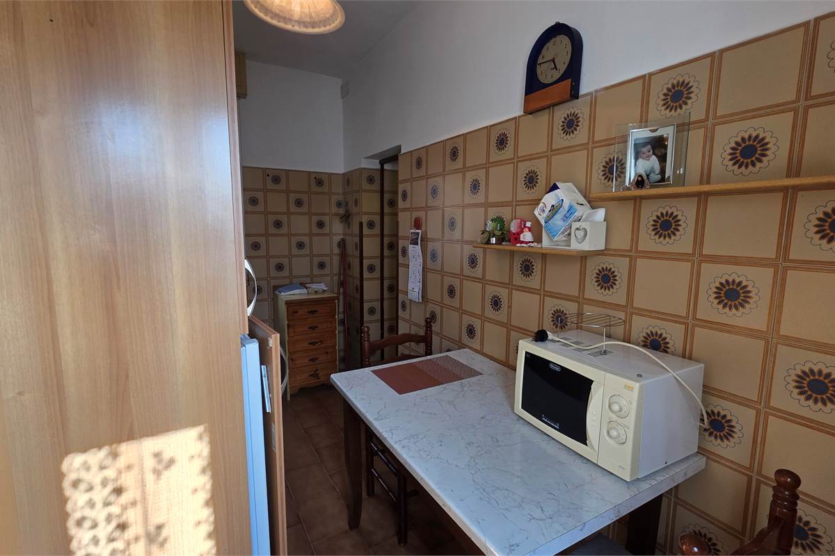 Porzione di Casa a Fenegrò con giardino