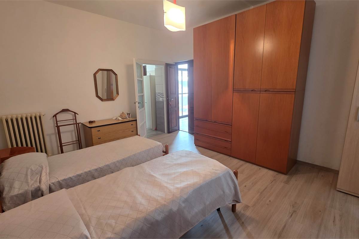 Porzione di Casa a Fenegrò con giardino