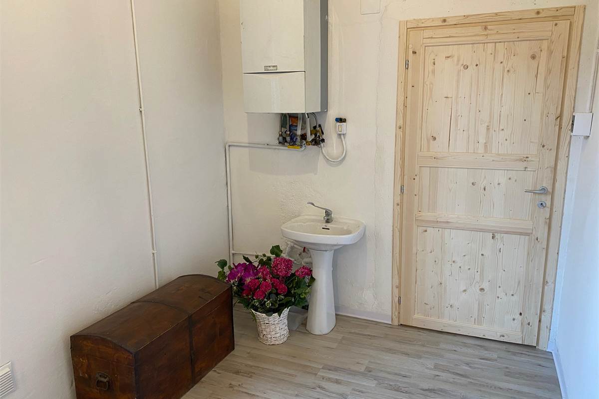 Negozio in vendita, ottima visibilità e posizione strategica alle porte di Como