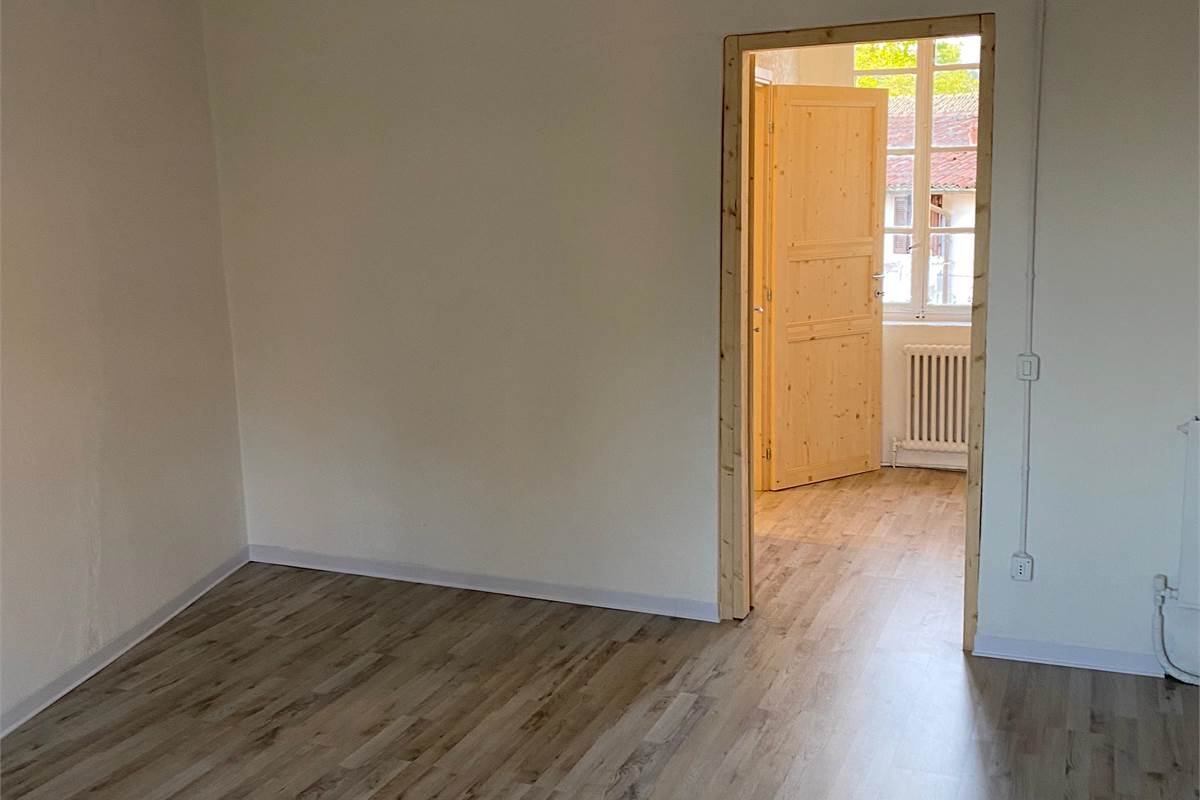 Negozio in vendita, ottima visibilità e posizione strategica alle porte di Como