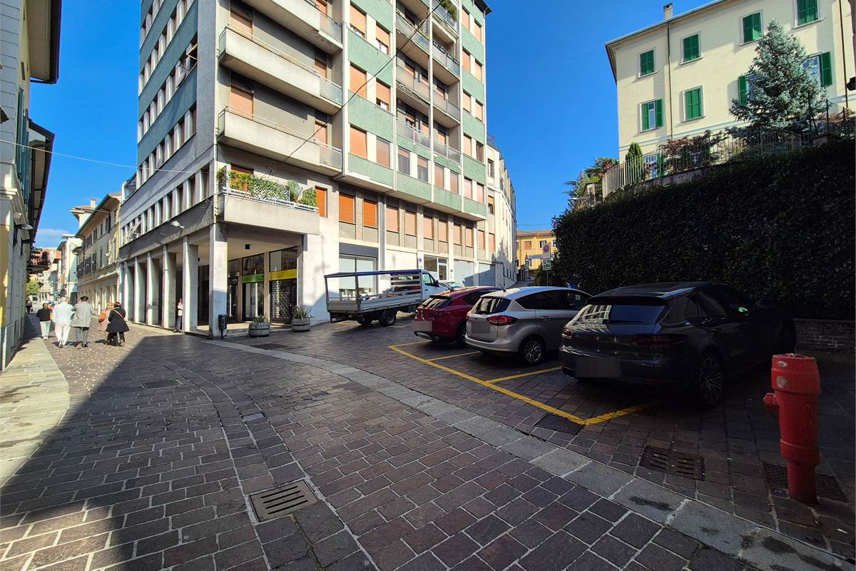 Trilocale in Piazza a Cantù