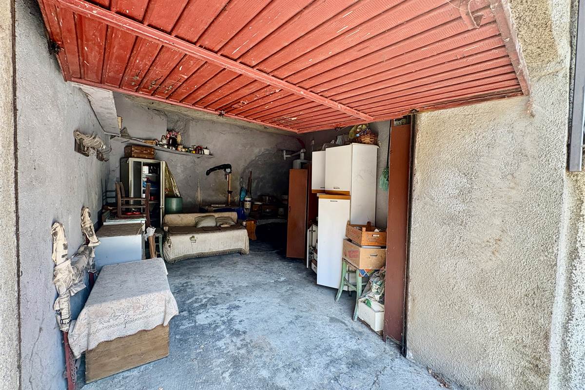 Porzione di casa con GIARDINO a CHIURO