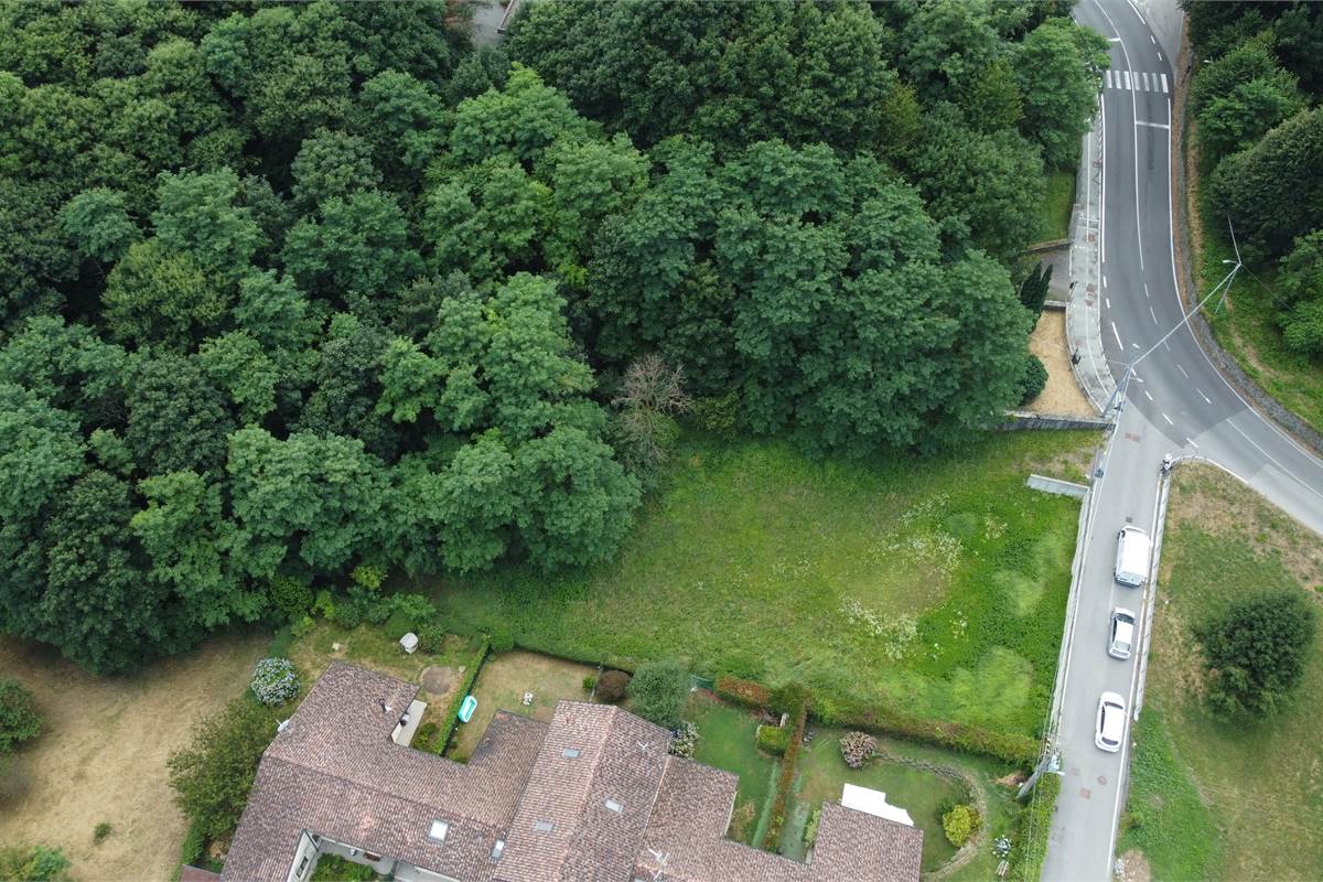 Terreno Edificabile a Cocquio Trevisago