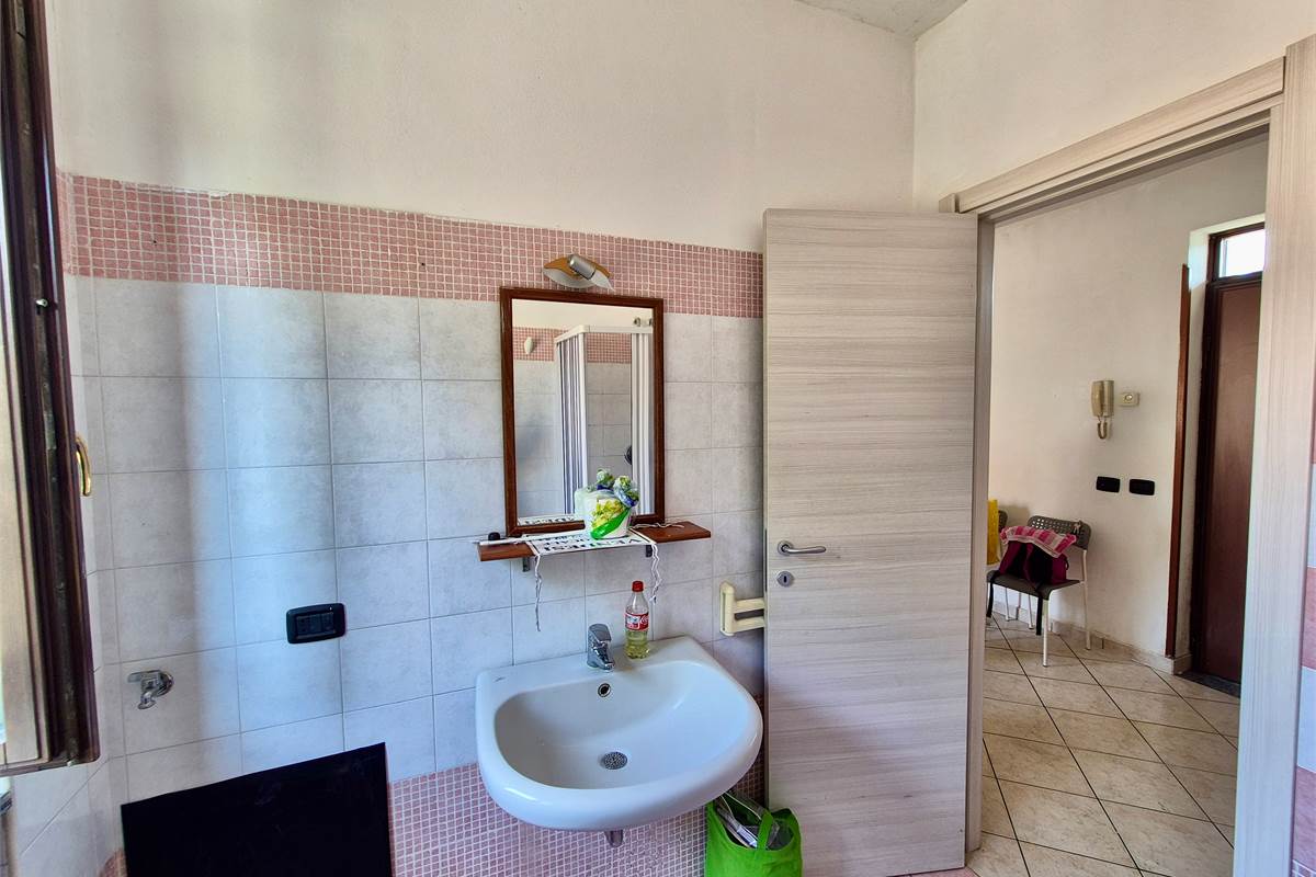 Fagnano Olona ottimo investimento! Bilocale in corte con cantina