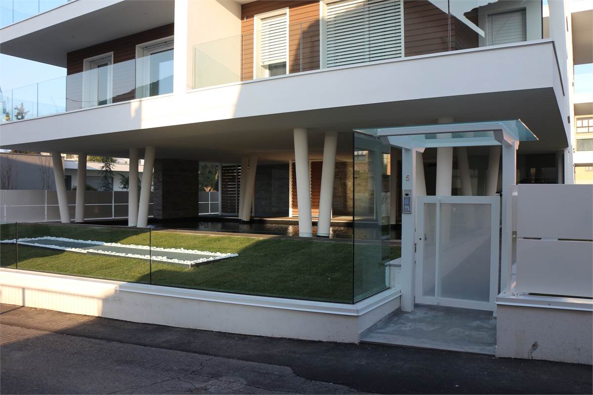 Moderno bilocale con box in locazione