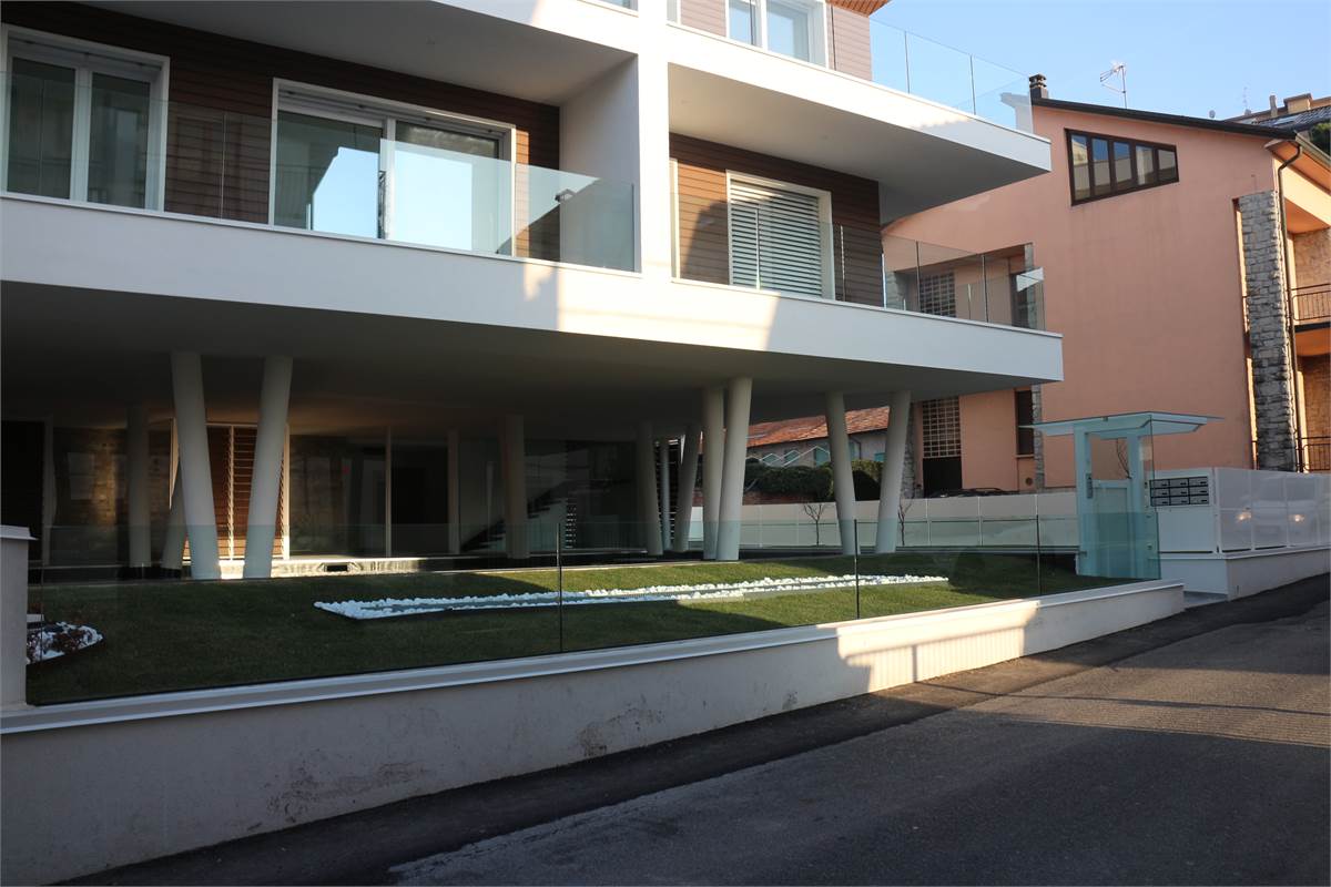 Moderno bilocale con box in locazione