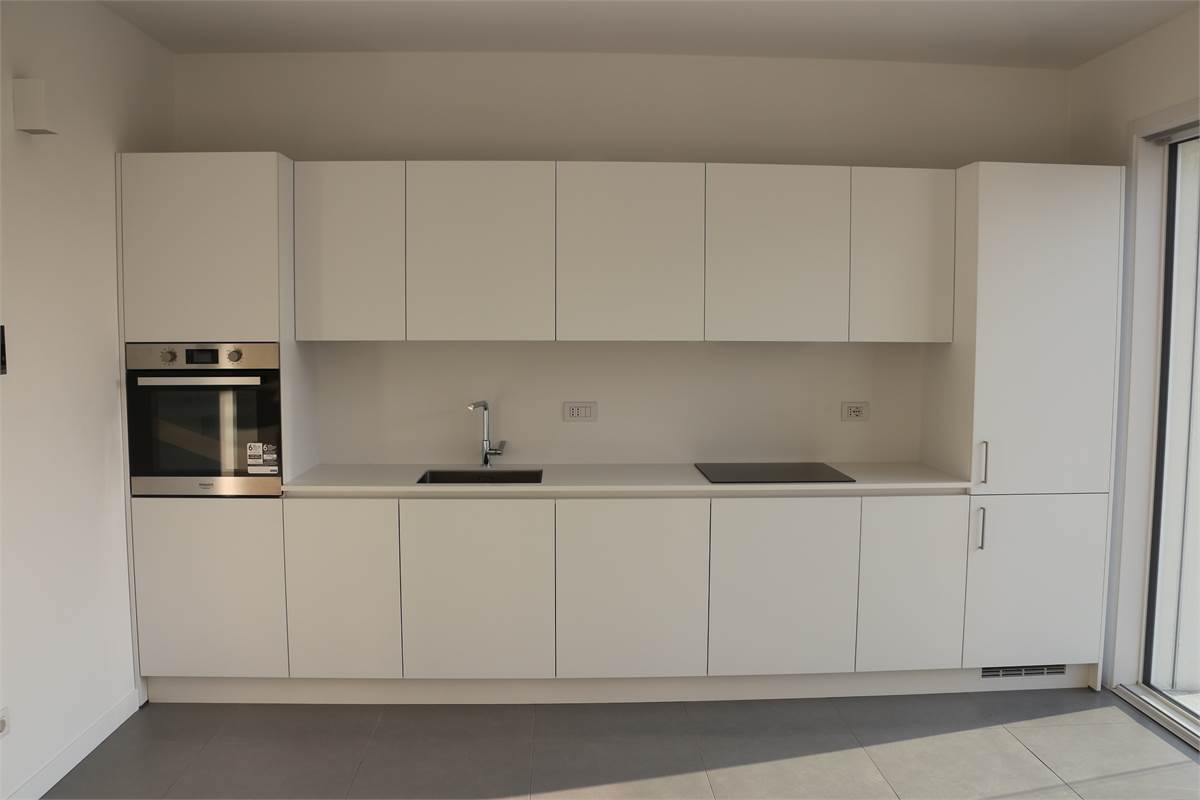 Moderno bilocale con box in locazione