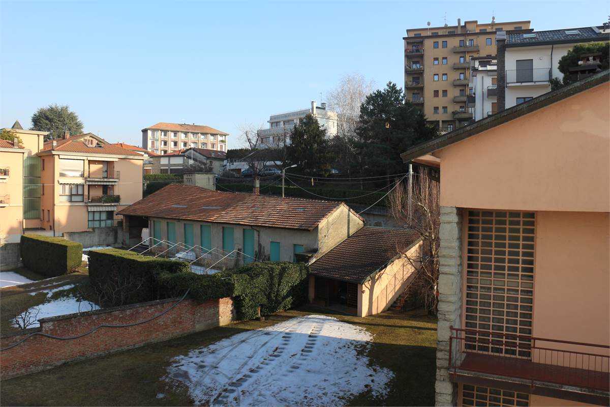 Moderno bilocale con box in locazione