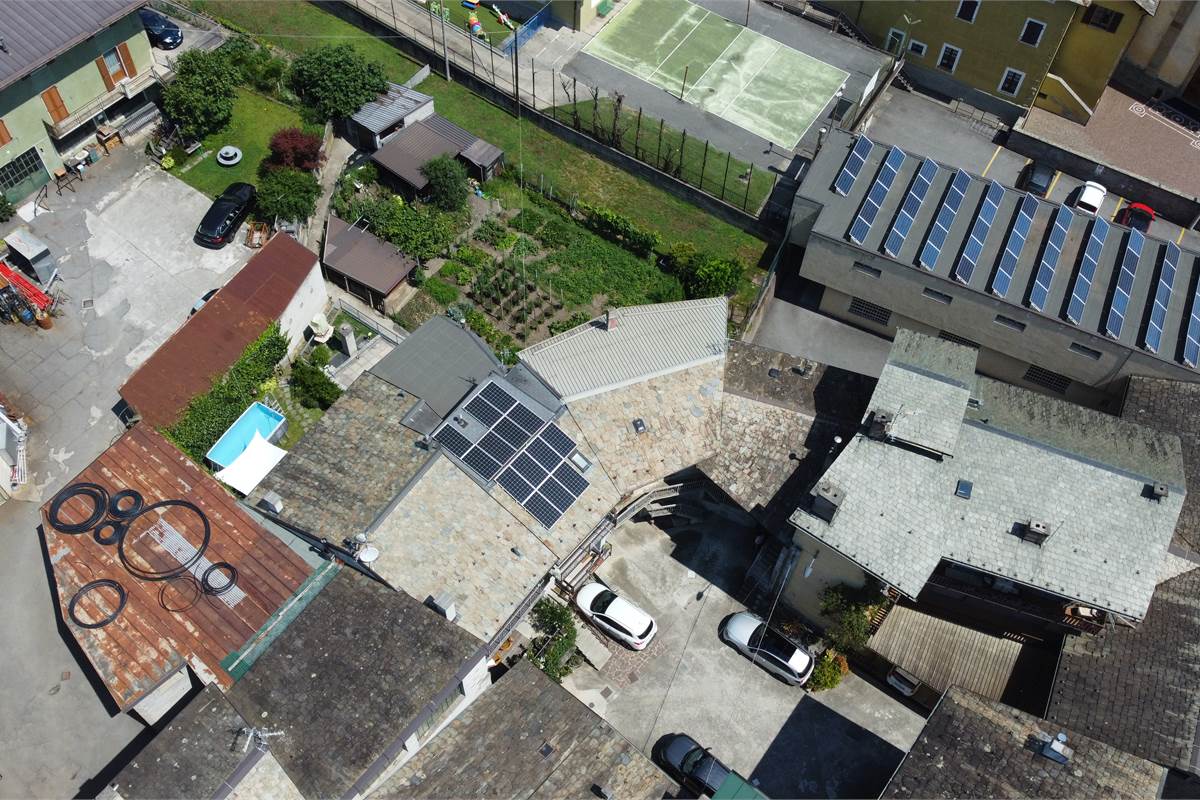Porzione di casa con GIARDINO a CHIURO