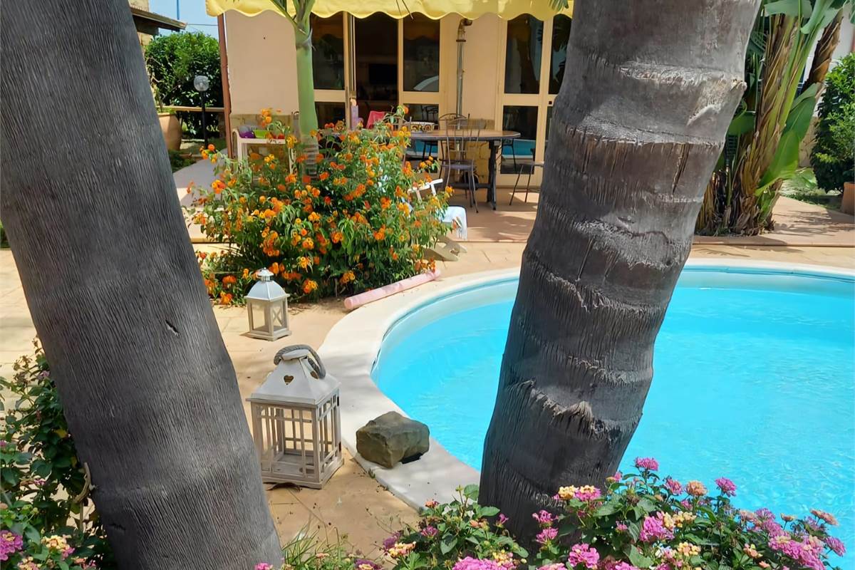 Villa indipendente con piscina 