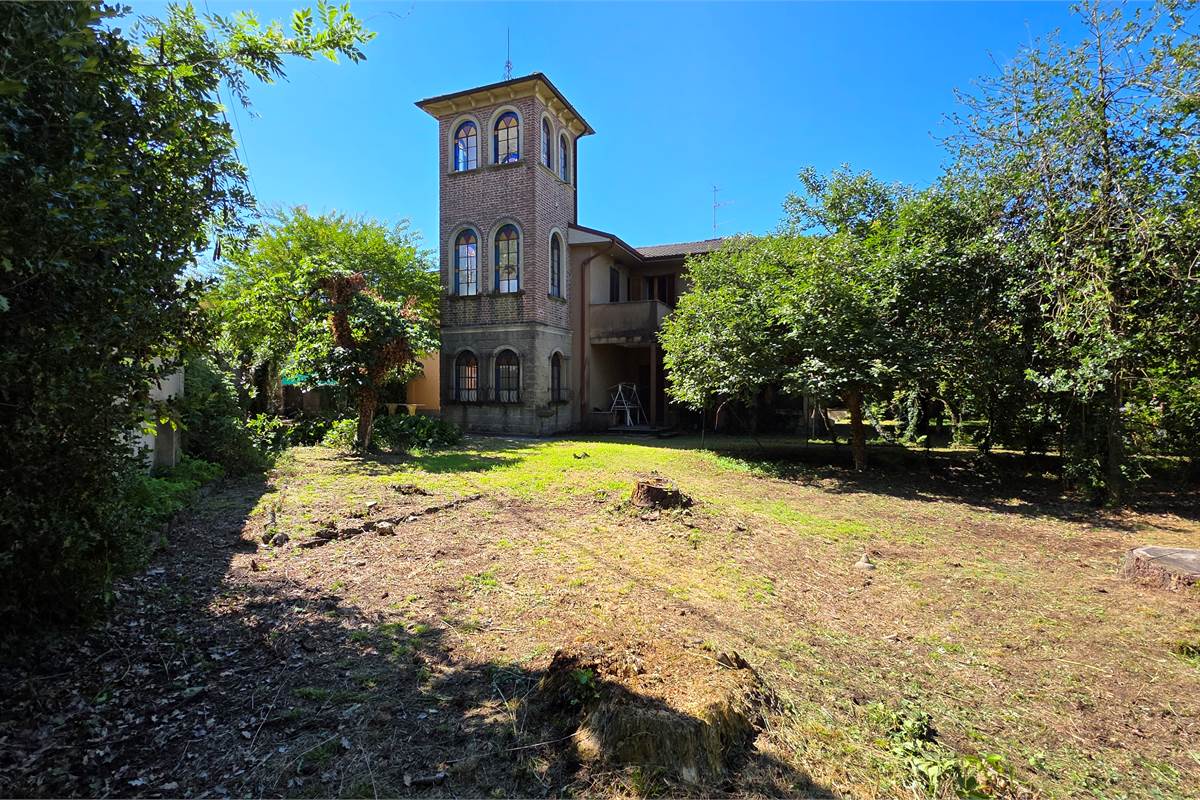 Villa d'epoca a Malnate 