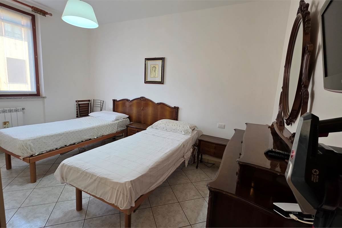 Bilocale con box triplo a Limido Comasco