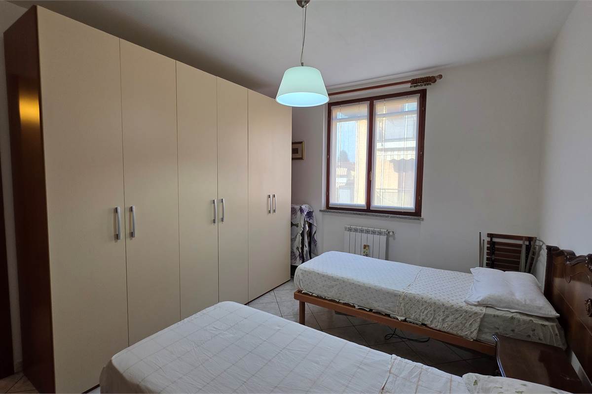 Bilocale con box triplo a Limido Comasco