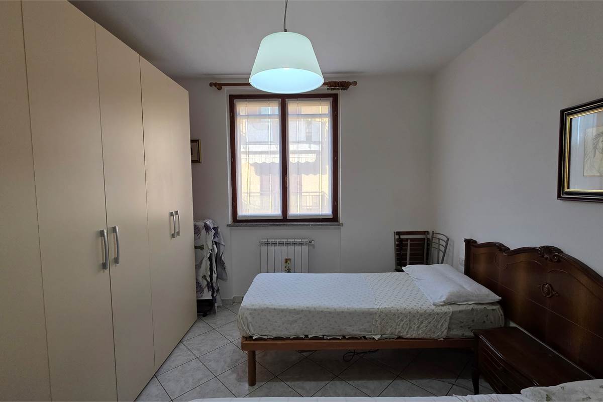 Bilocale con box triplo a Limido Comasco