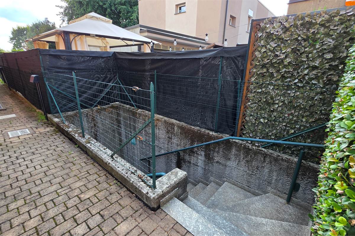 Bilocale con box triplo a Limido Comasco