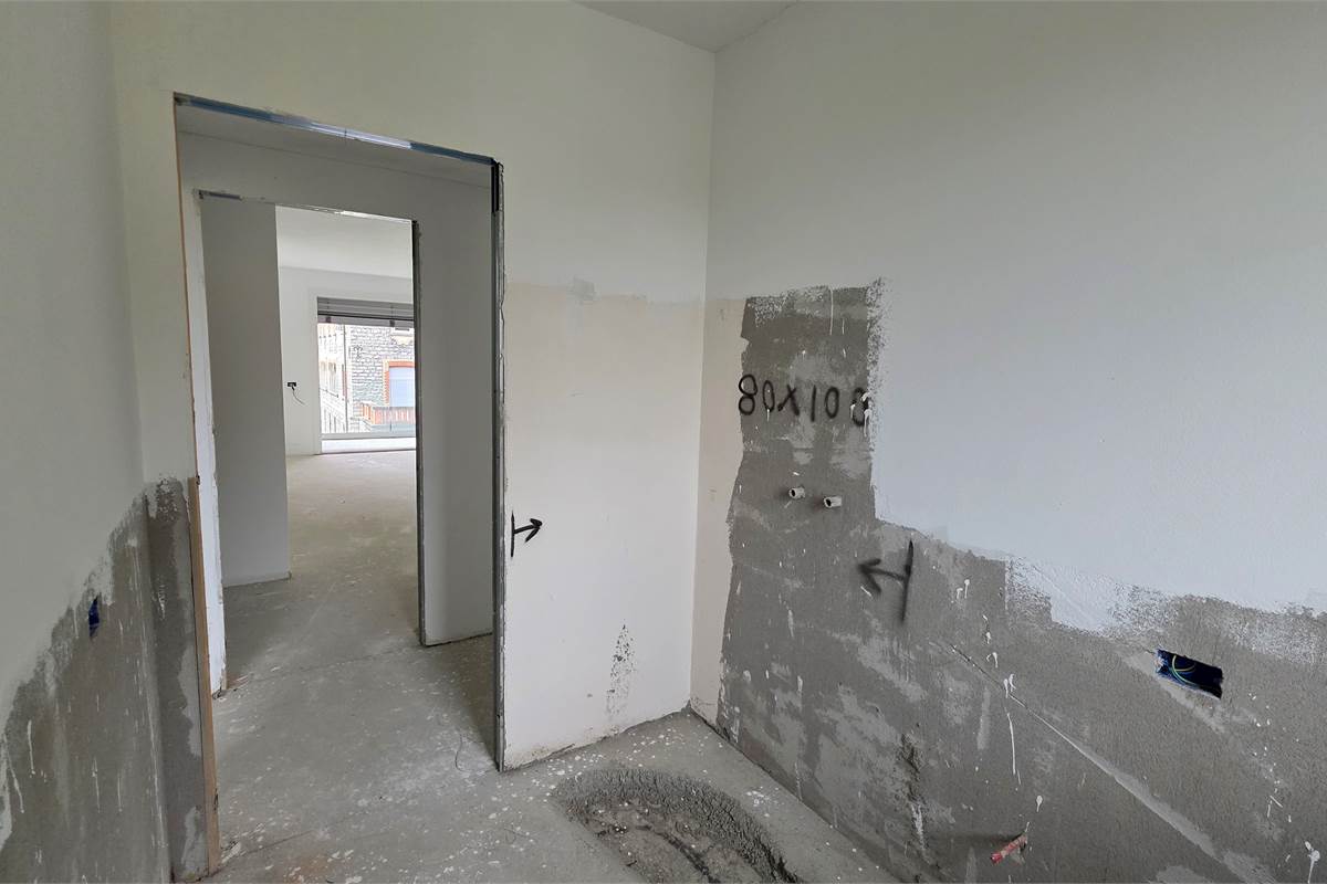 Ampio trilocale NUOVO con vista lago