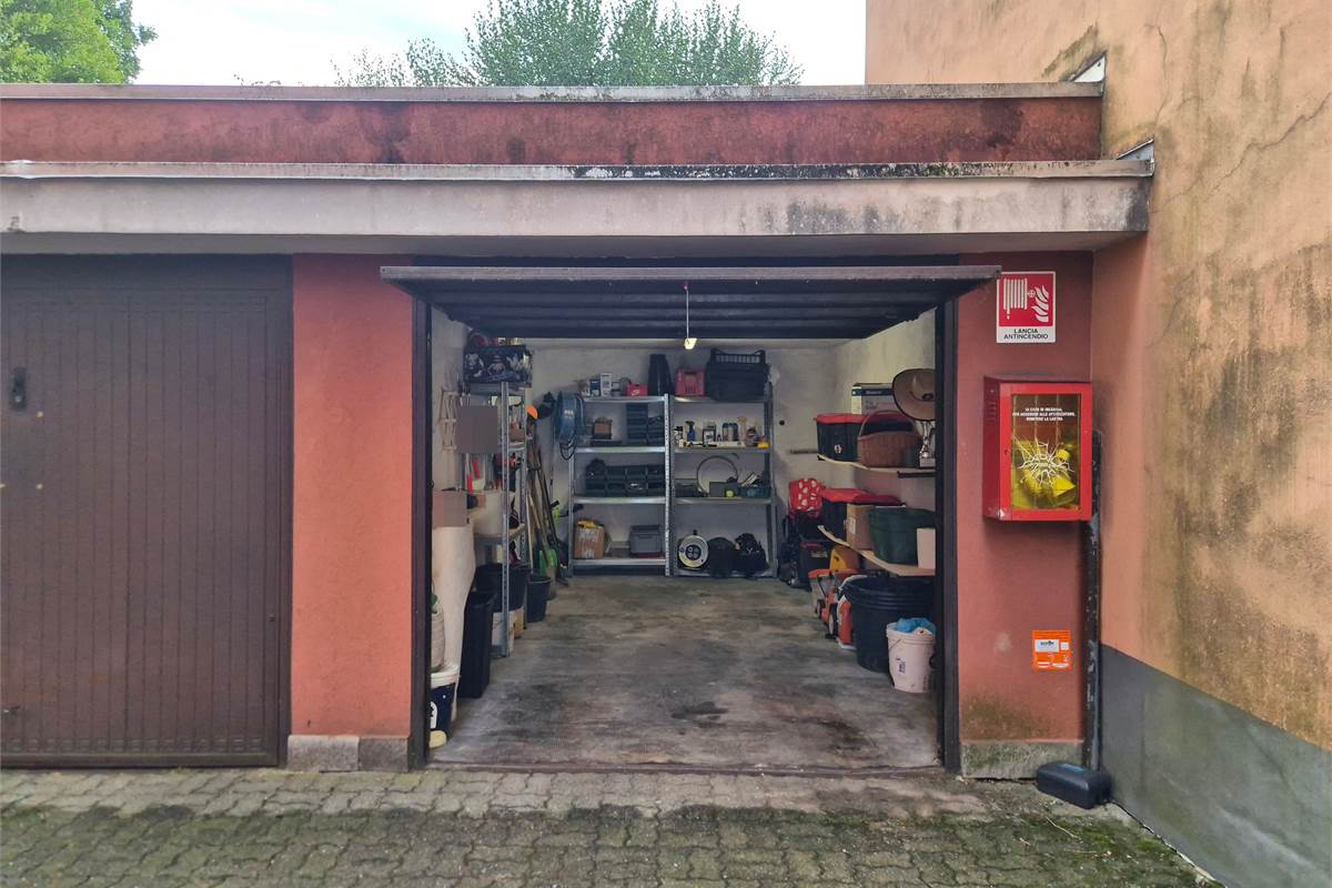 Autorimessa in vendita a Saronno