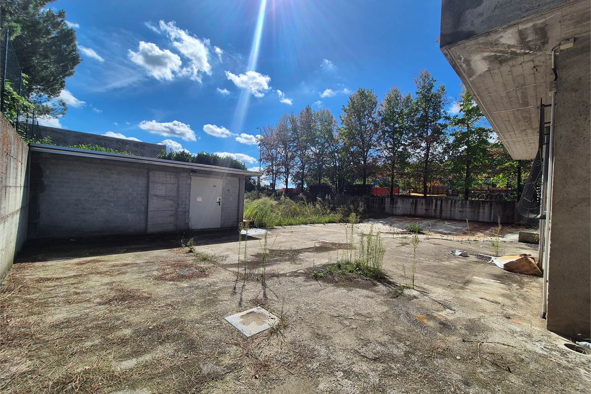 Casa indipendente con due appartamenti 