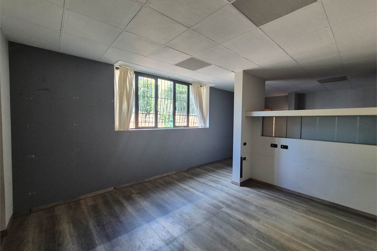 Casa indipendente con due appartamenti 