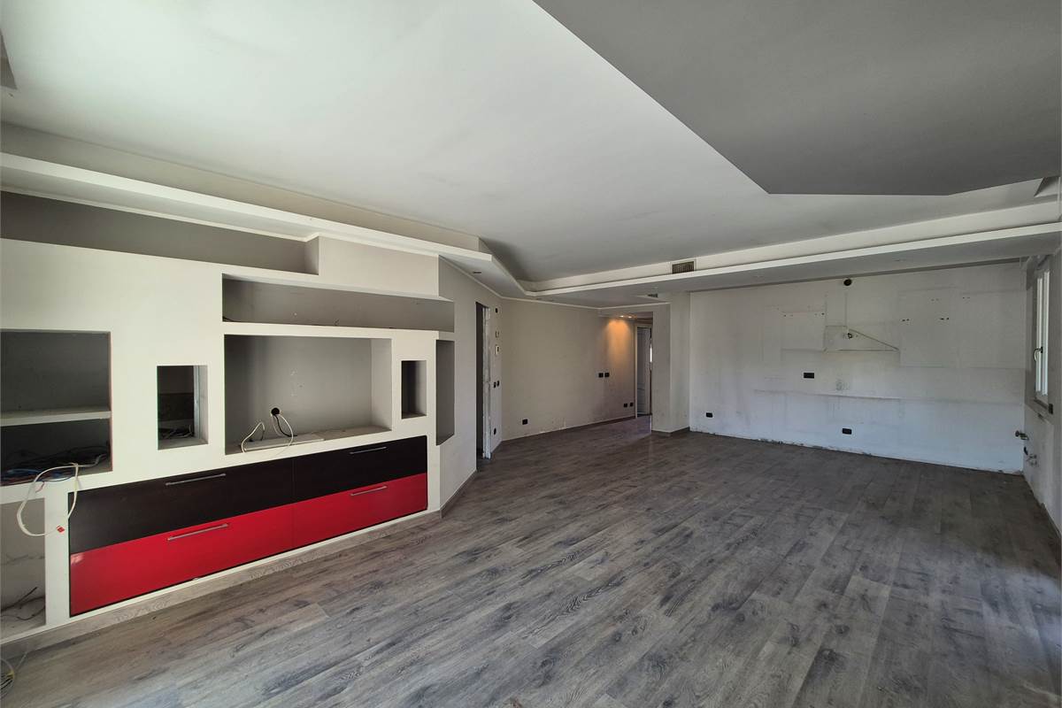 Casa indipendente con due appartamenti 