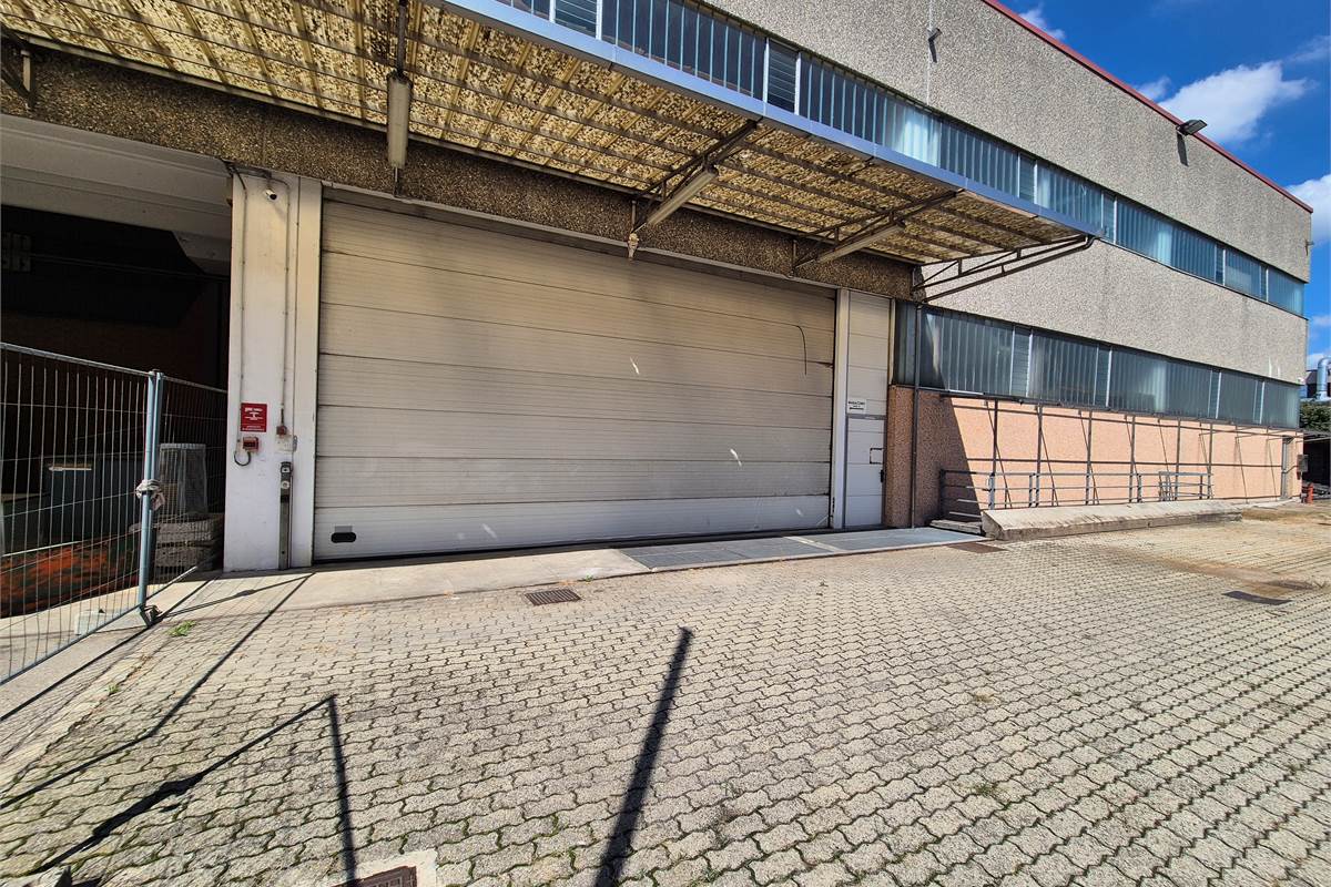 Capannone ad uso industriale in locazione