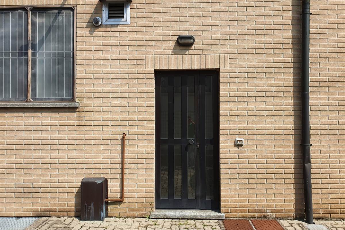 Locale open space a Vertemate con Minoprio