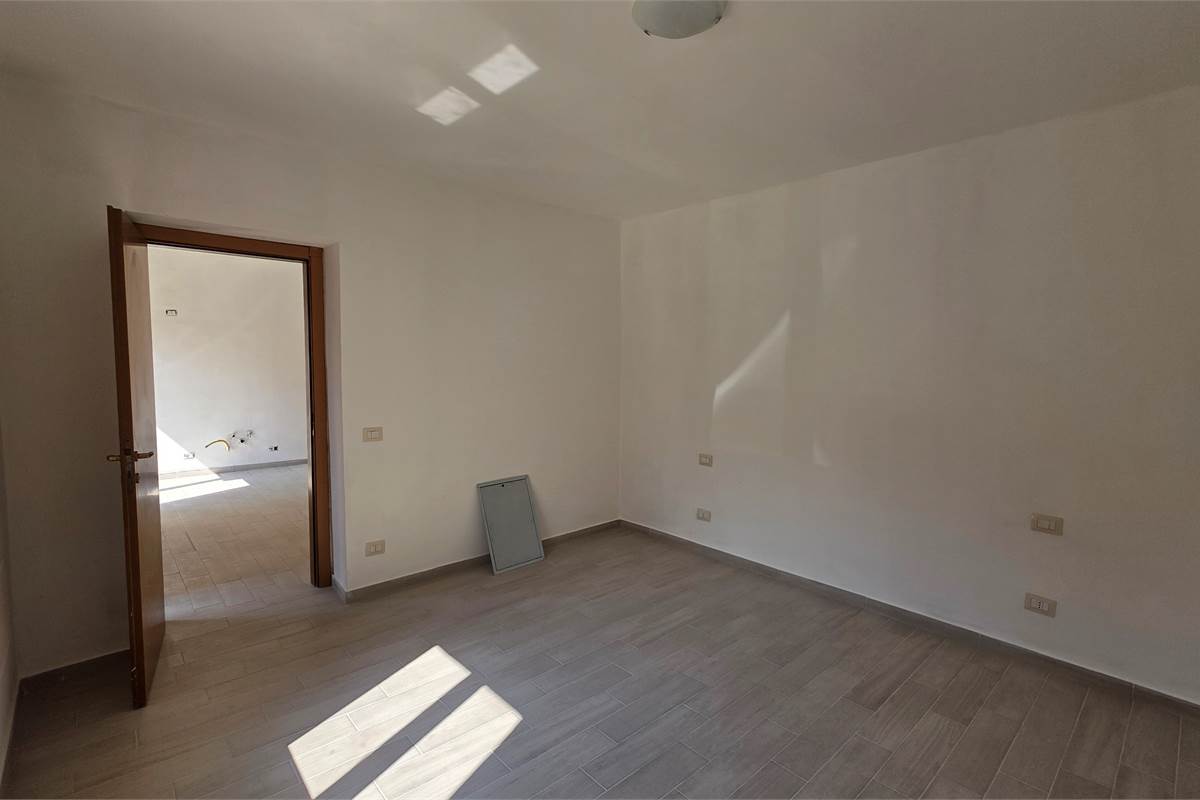 Ampio Bilocale appena ristrutturato a Tradate 