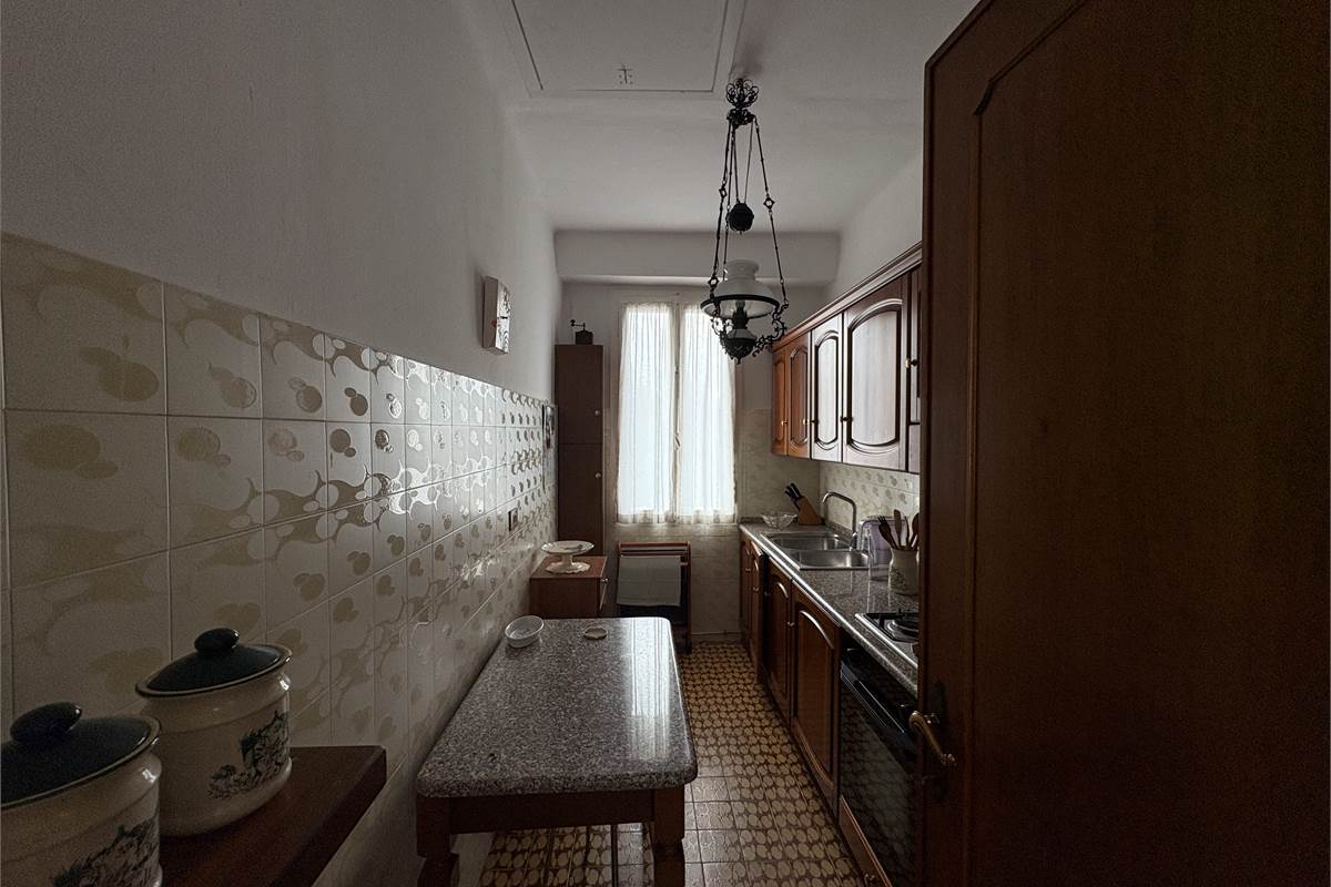 Ampio Trilocale indipendente a Laveno 