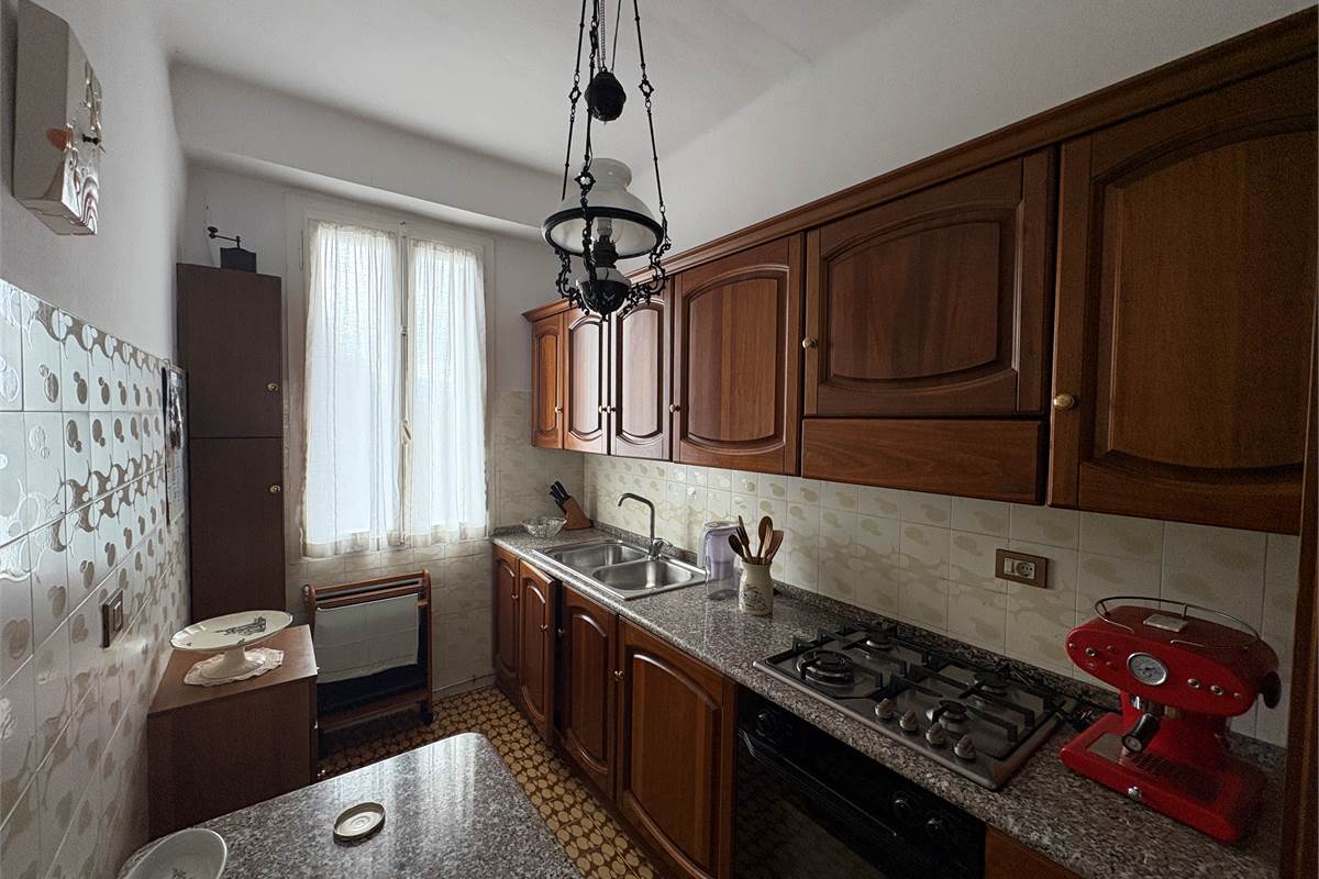 Ampio Trilocale indipendente a Laveno 