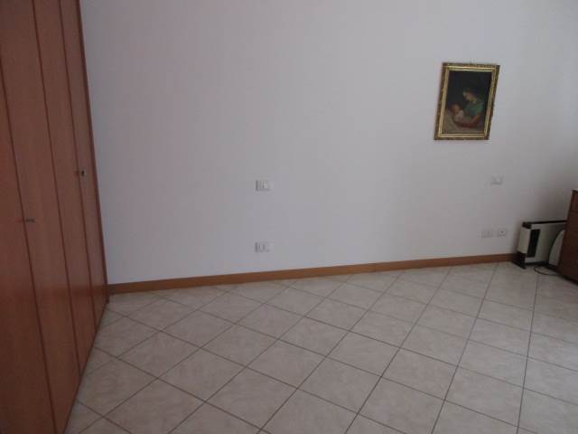 Bilocale con posto auto e garage a Cirimido 