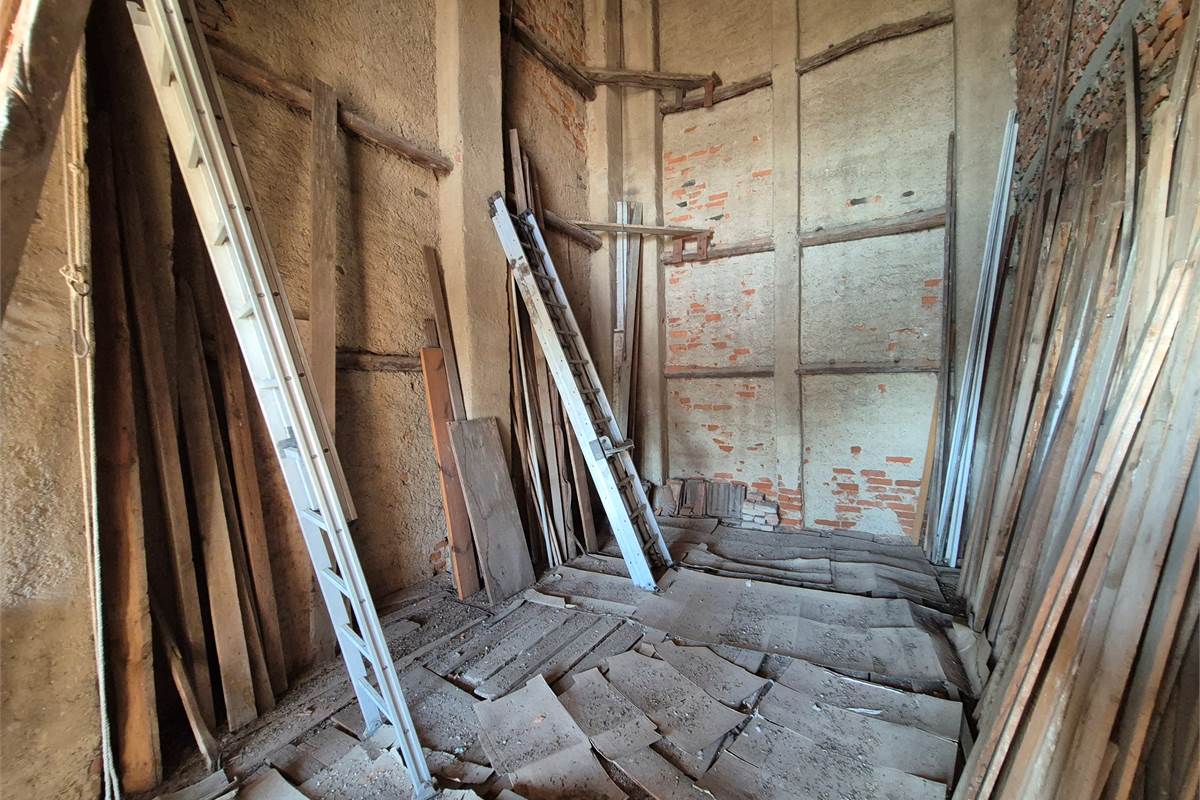 Vendesi rustico con piccolo giardino privato