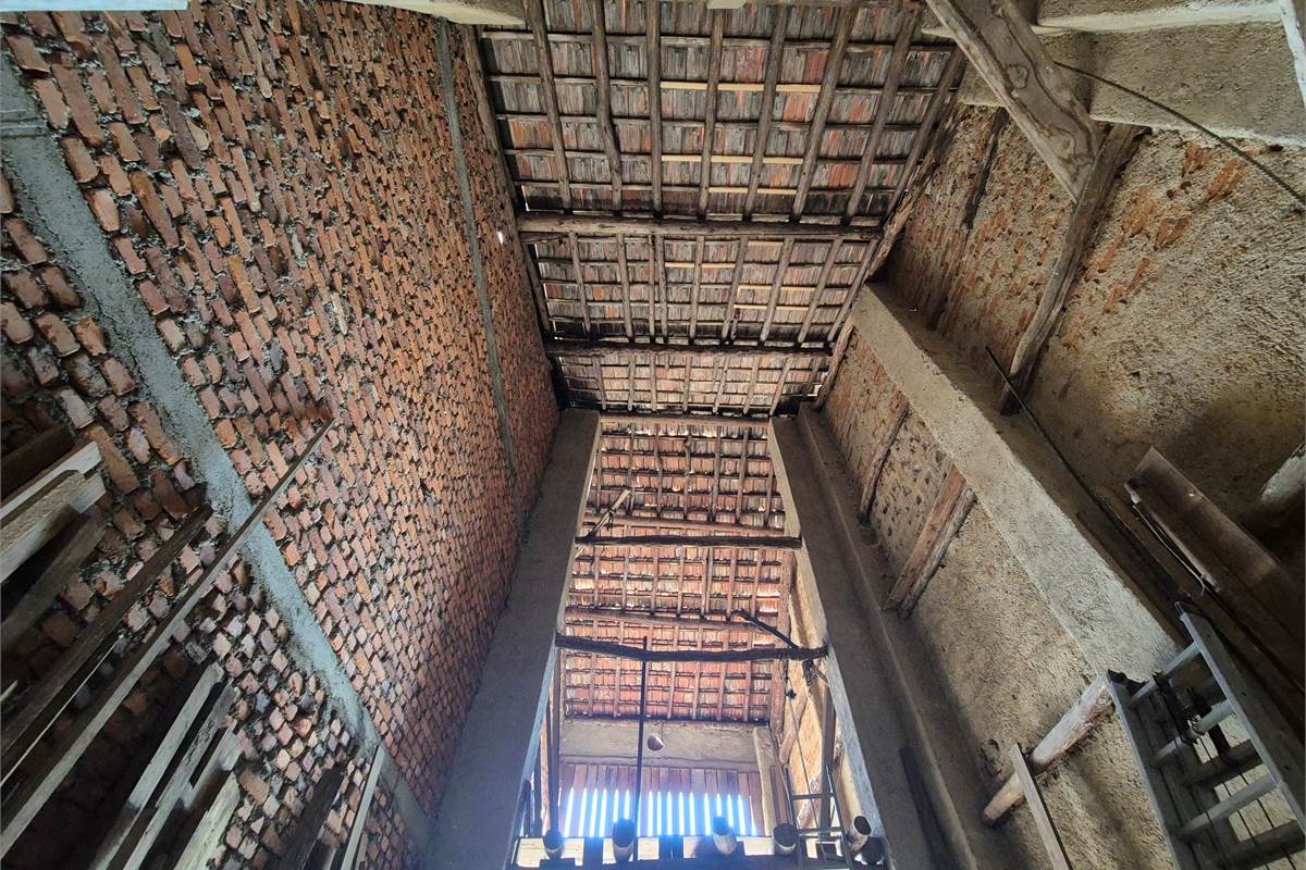 Vendesi rustico con piccolo giardino privato