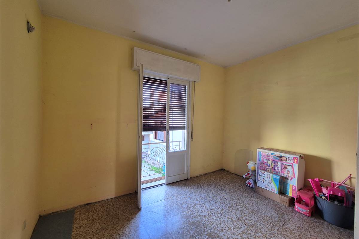 Porzione di casa in corte con autorimessa doppia e singola