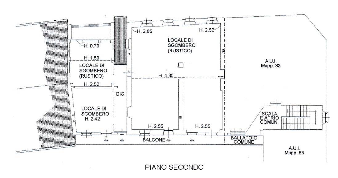 Porzione di casa in corte con autorimessa doppia e singola