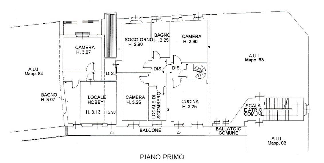 Porzione di casa in corte con autorimessa doppia e singola