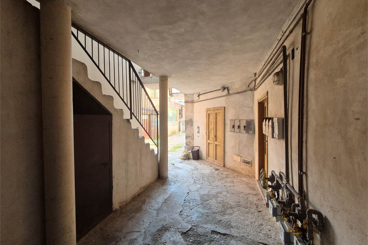 Ampio trilocale su due livelli a Cirimido