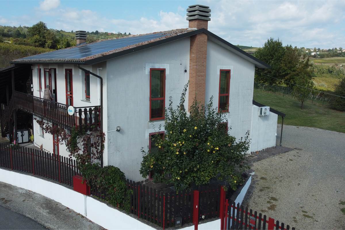 Villa singola a CASTANA 