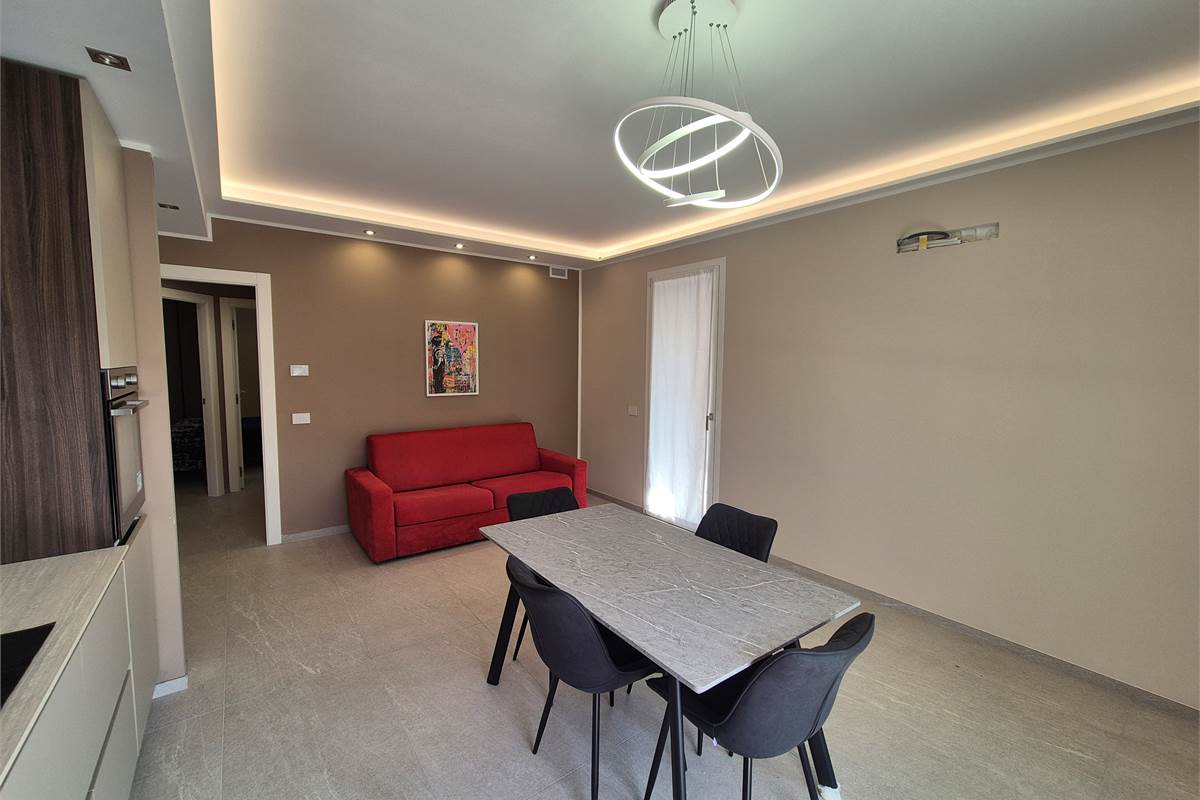 Signorile trilocale arredato di nuova costruzione