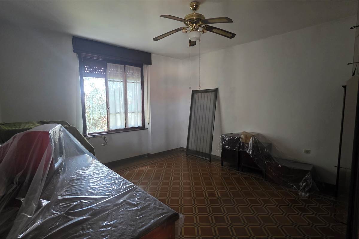 Porzione di Casa a Fenegrò con giardino