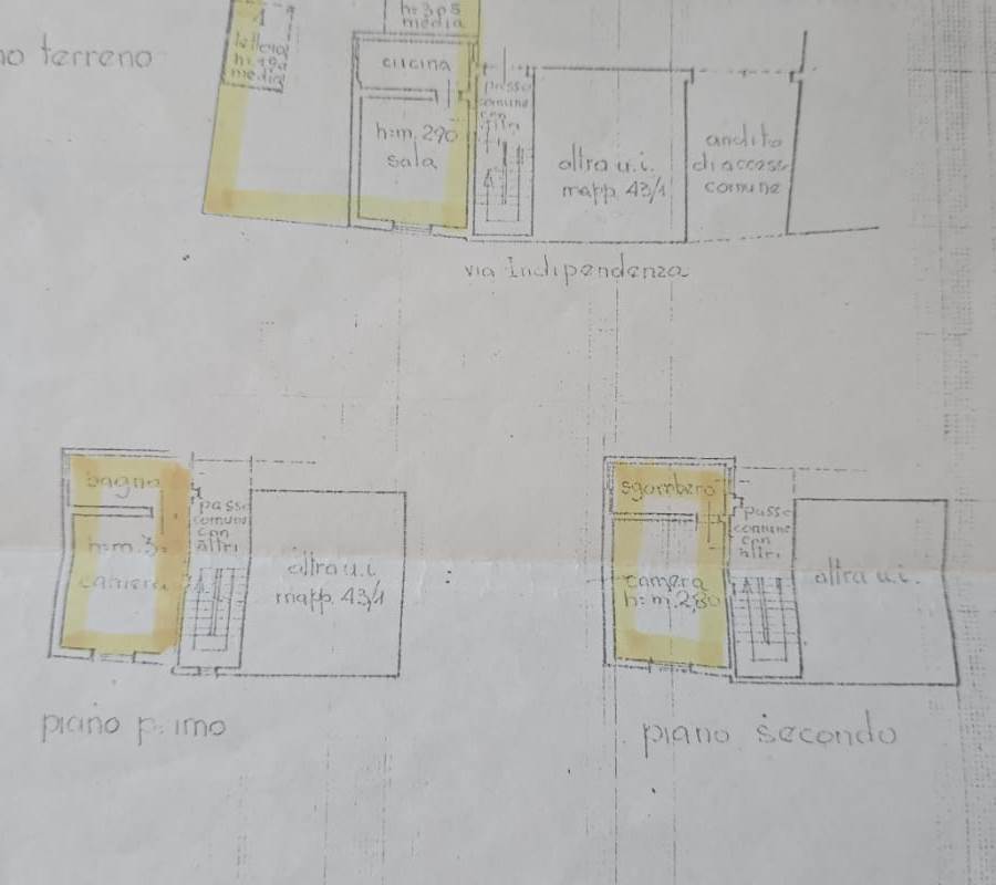 Porzione di Casa a Fenegrò con giardino