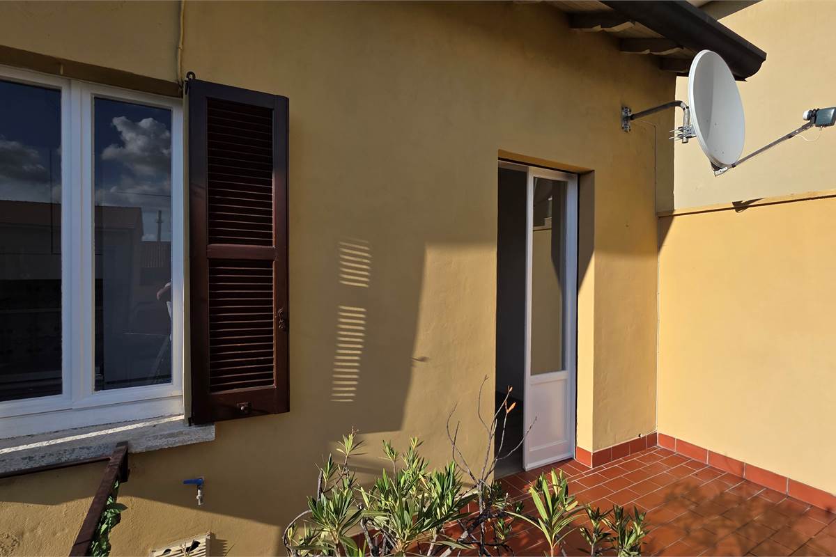 BILOCALE CON BOX E TERRAZZO NEL CUORE DI ROVELLASCA