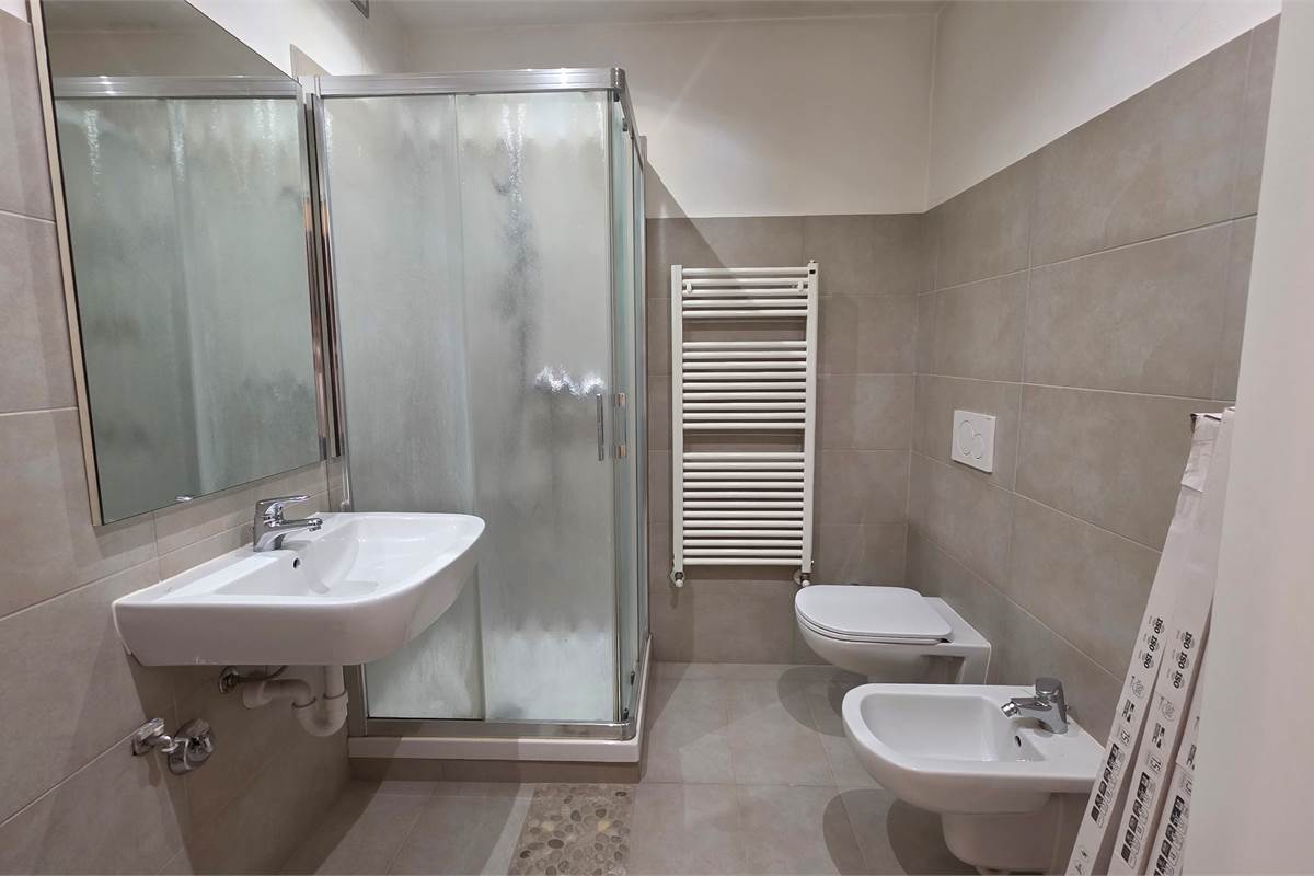 BILOCALE CON BOX E TERRAZZO NEL CUORE DI ROVELLASCA